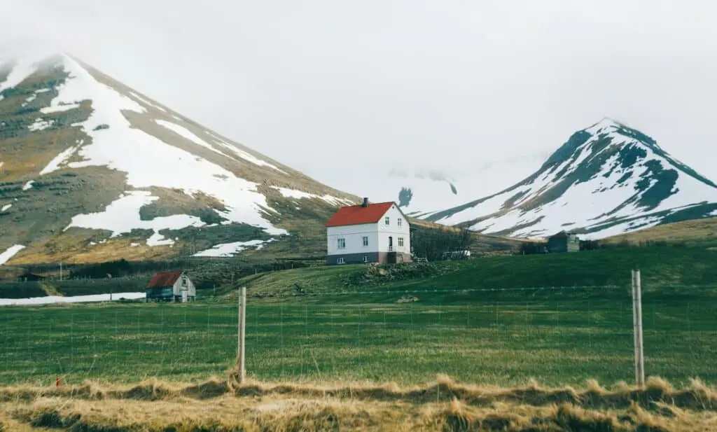 Aventure hivernale en Islande : que faire et voir sous la neige ?