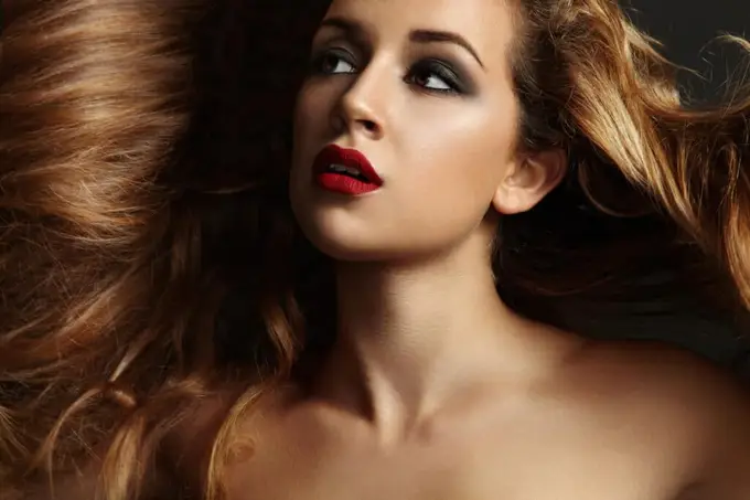 Comment donner du volume aux cheveux
