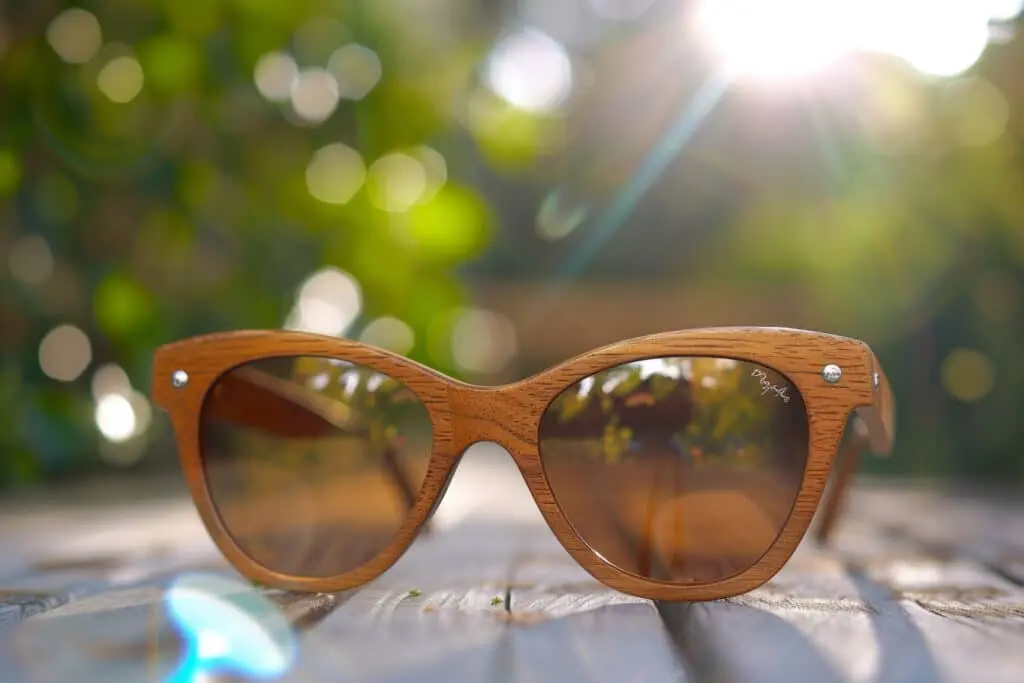 Lunette de soleil en bois: élégance et savoir-faire de la fabrication française