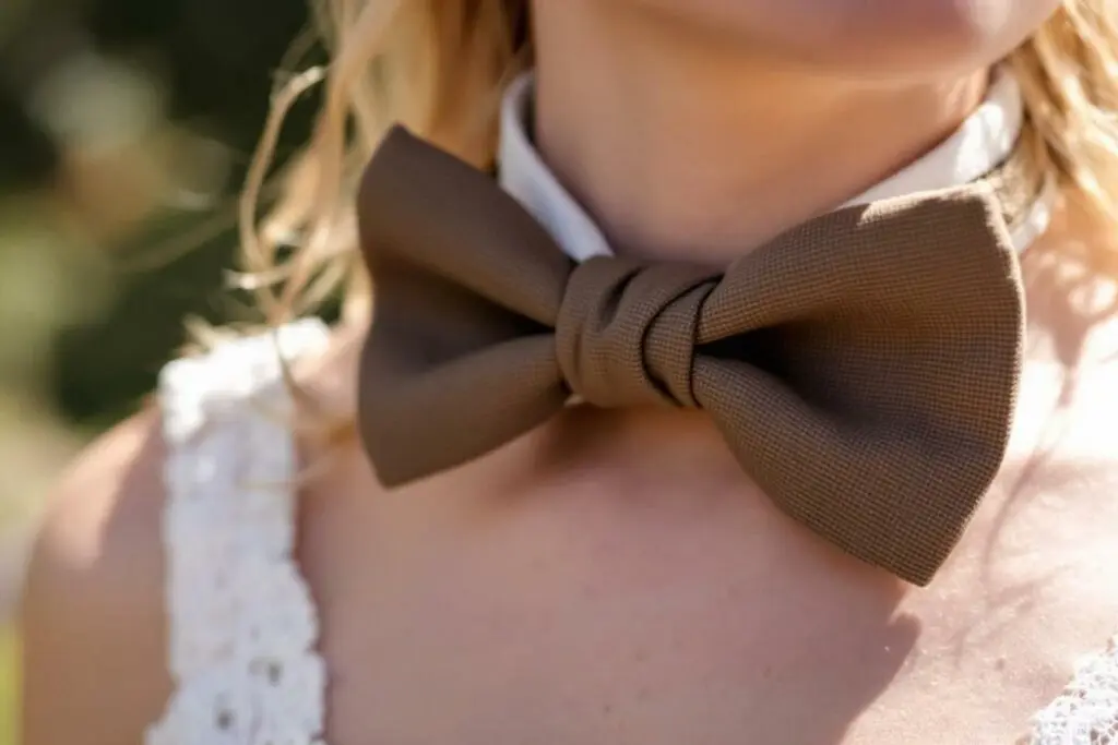 Nœud papillon bohème en lin lavé : Style décontracté et raffiné avec un nœud papillon en lin lavé