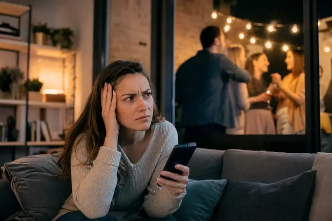 Tapage nocturne : quels sont les horaires légaux, et que faire en cas de bruit de voisinage répété ?